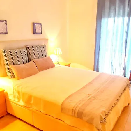With One Bedroom In Vale Rebelho 2 Km From The Beach